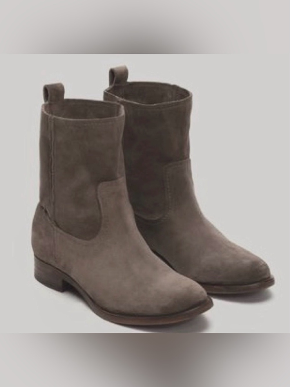 Frye Cara Short Suede Ankle Boots in Elephant
